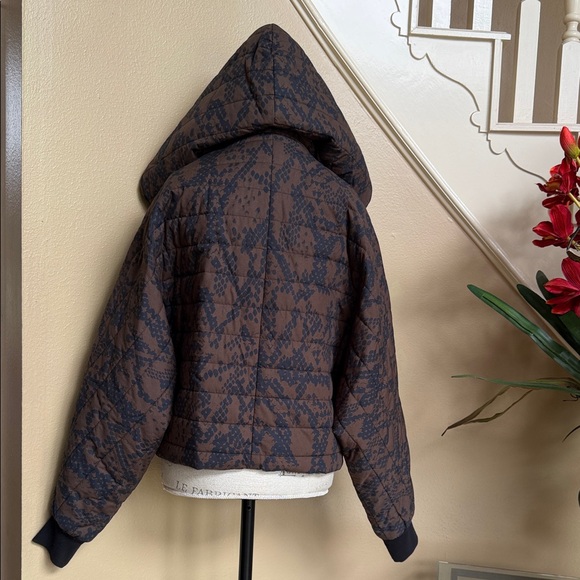 NWOT Cabi Wrap Up Puffer - Picture 4 of 5